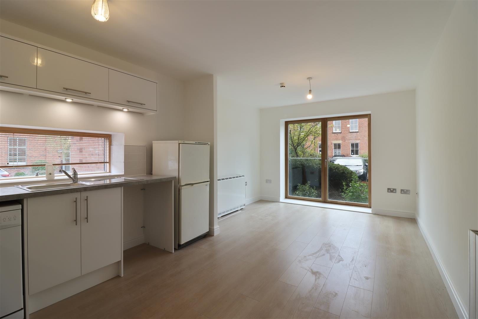 1 bed property in Camlough Walk, Chesterfield